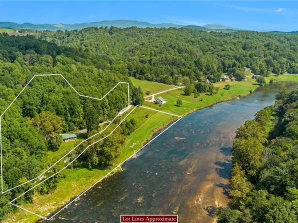 1446 Deacon Road, Grassy Creek, NC 28631