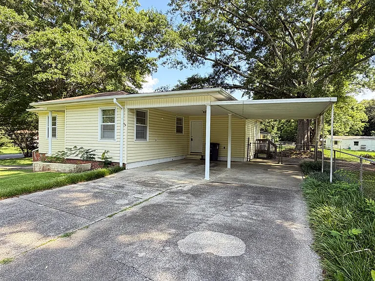 1218 Colonial Ave — Photo 11