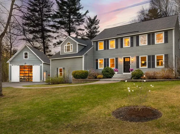 57 Dumbarton Oaks Road, Stratham, NH 03885