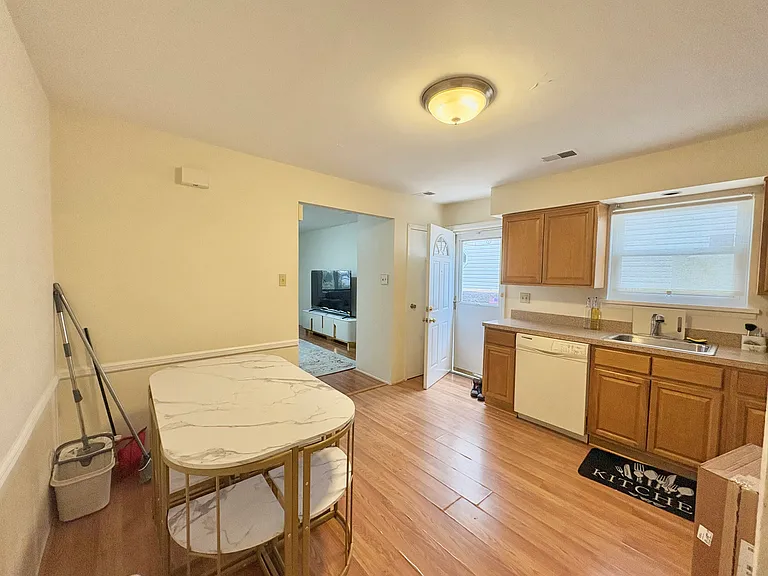 67 Bridgetown St #1 — Photo 9