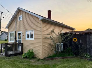190 Brookside St, Glace Bay, NS B1A 1L3