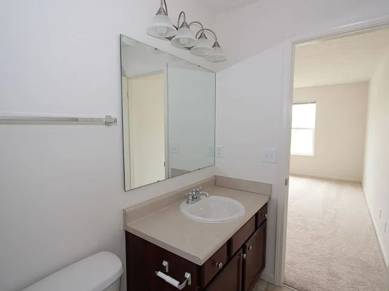 2425 Cushing Dr — Photo 12