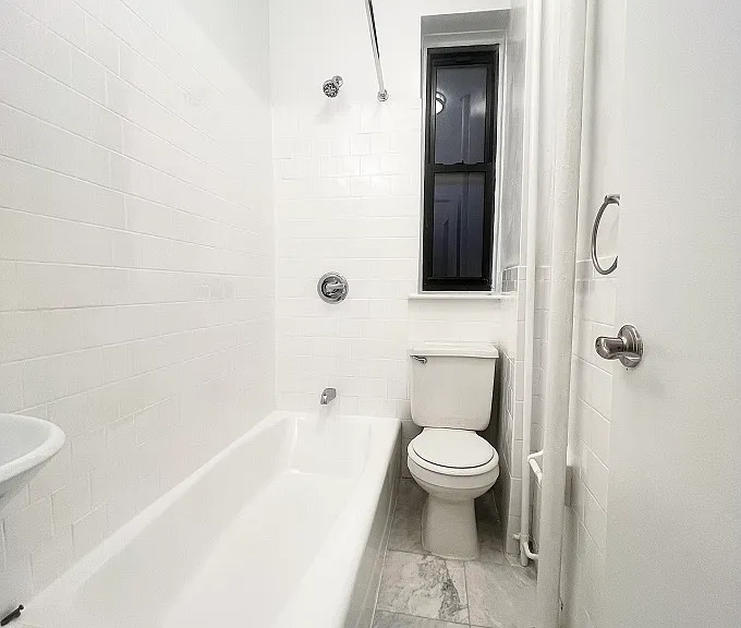 125 Washington Pl #3B — Photo 12
