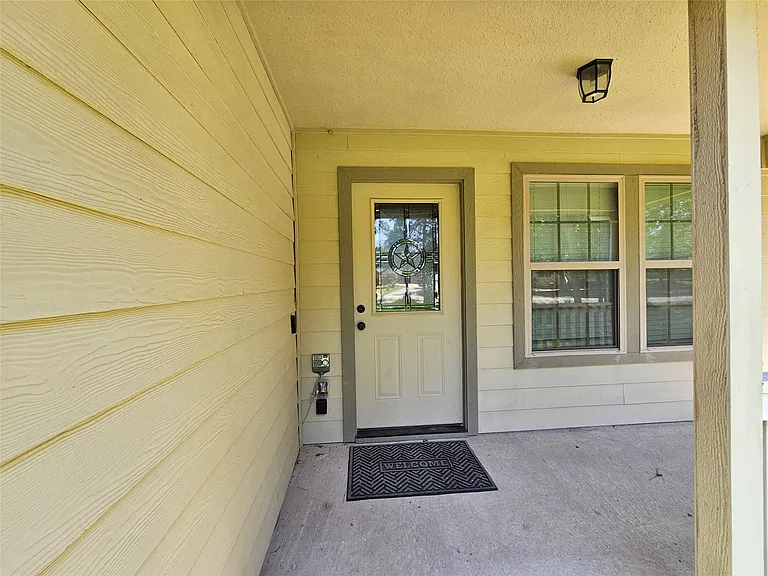 10761 Royal Terrell Dr — Photo 2