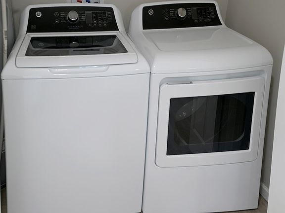 5th image of 12061 Taylor St