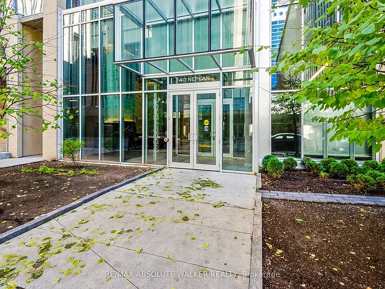 40 Nepean St #2702 — Photo 2