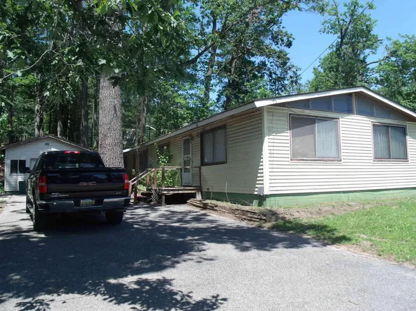 1419 N Straits Hwy, Topinabee, MI 49791