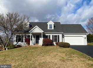 110 Chapel View Dr, Reinholds, PA
