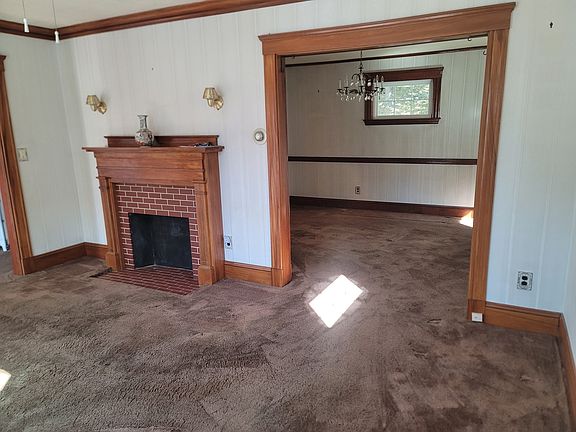 4th image of 157 Cherry St