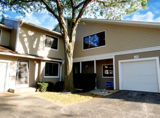 1195 E Randville Dr, Palatine, IL 60074