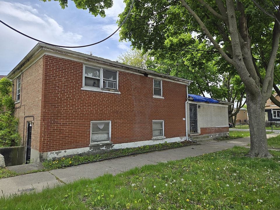 2nd image of 8901 S Emerald Ave