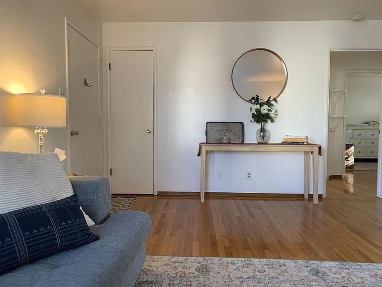 736 McConnell Ave — Photo 2