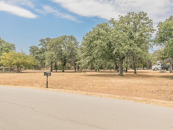 3rd image of 4965 Sunset Cir N