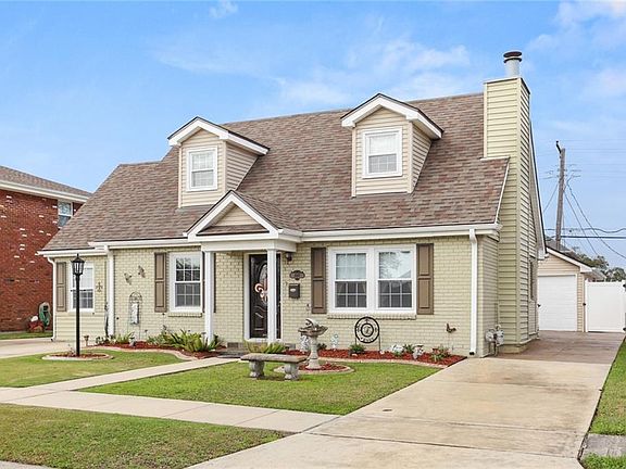 2nd image of 448 Stratford Dr
