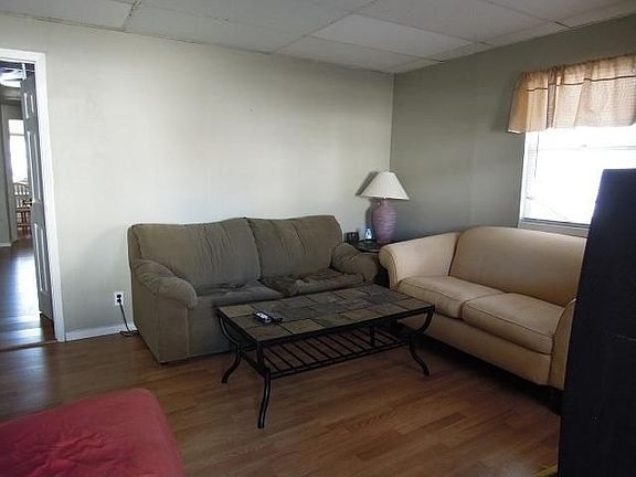3rd image of 134 42nd St