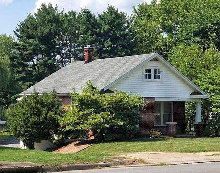 1st image of 1119 Longwood Ave