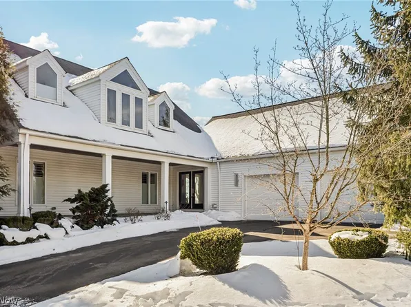 448 Equestra N, Aurora, OH 44202