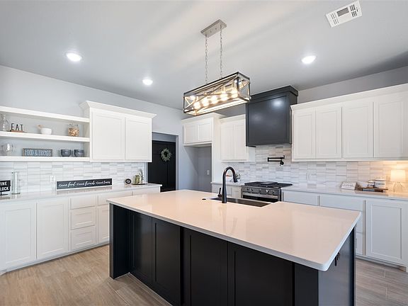 5th image of 12712 Sierra Ln