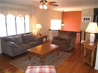 5th image of 3069 Essex Pl