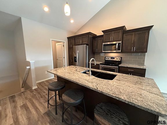 4th image of 3841 Cabo Dr