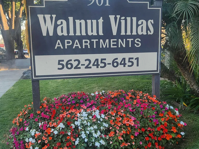 901 N Walnut St #Q — Photo 1