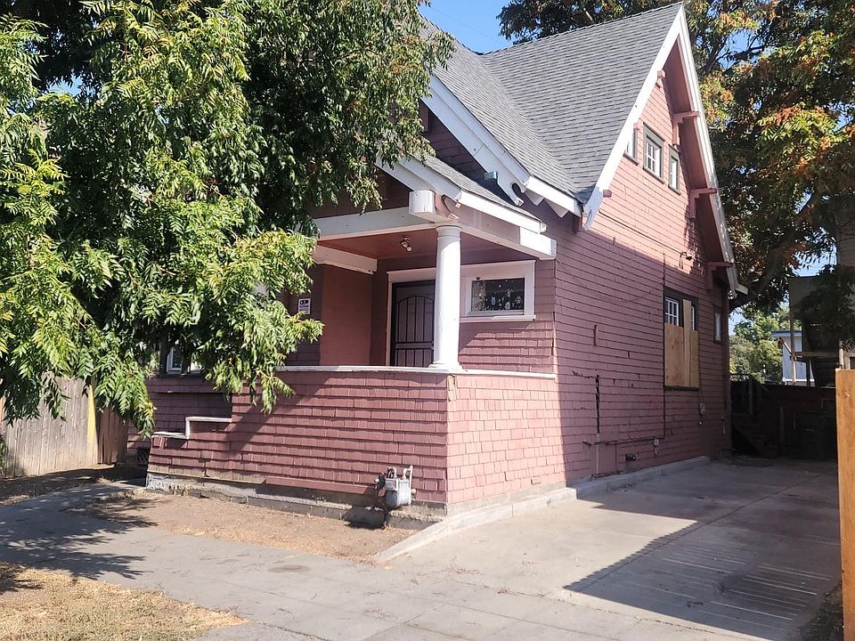 2nd image of 822 N San Joaquin St