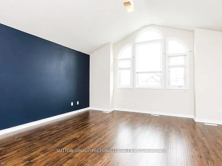 1708 Mickleborough Dr — Photo 11