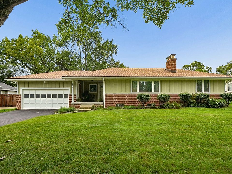 1st image of 2106 Springhill Dr