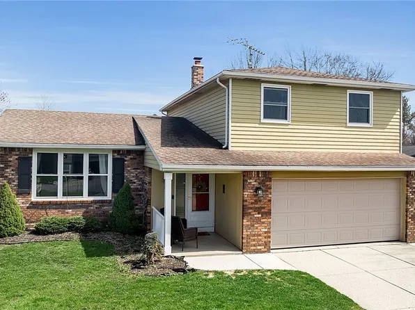 12 Rollingwood Dr, Lancaster, NY 14086