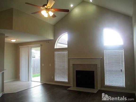 3rd image of 3583 Silver Bluff Blvd