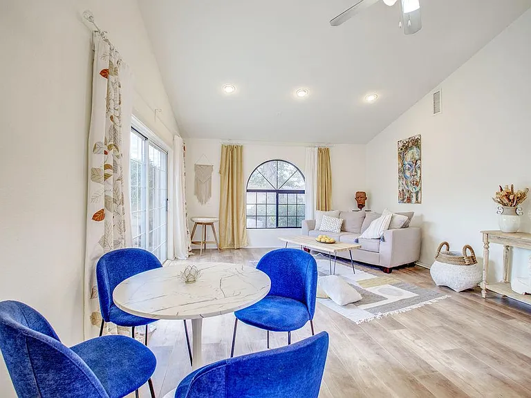 6308 W Port Royale Ln — Photo 51
