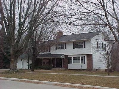 413 Oak Park Blvd, Cedar Falls, IA, 50613