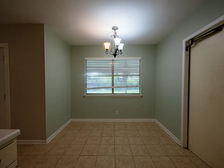 6614 Peachtree Dr — Photo 11