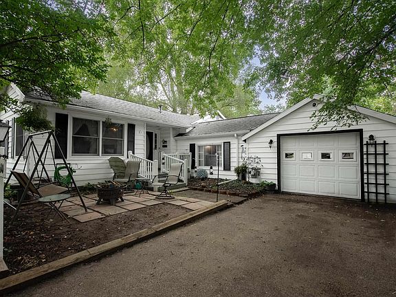 2nd image of 1610 E Ashman St
