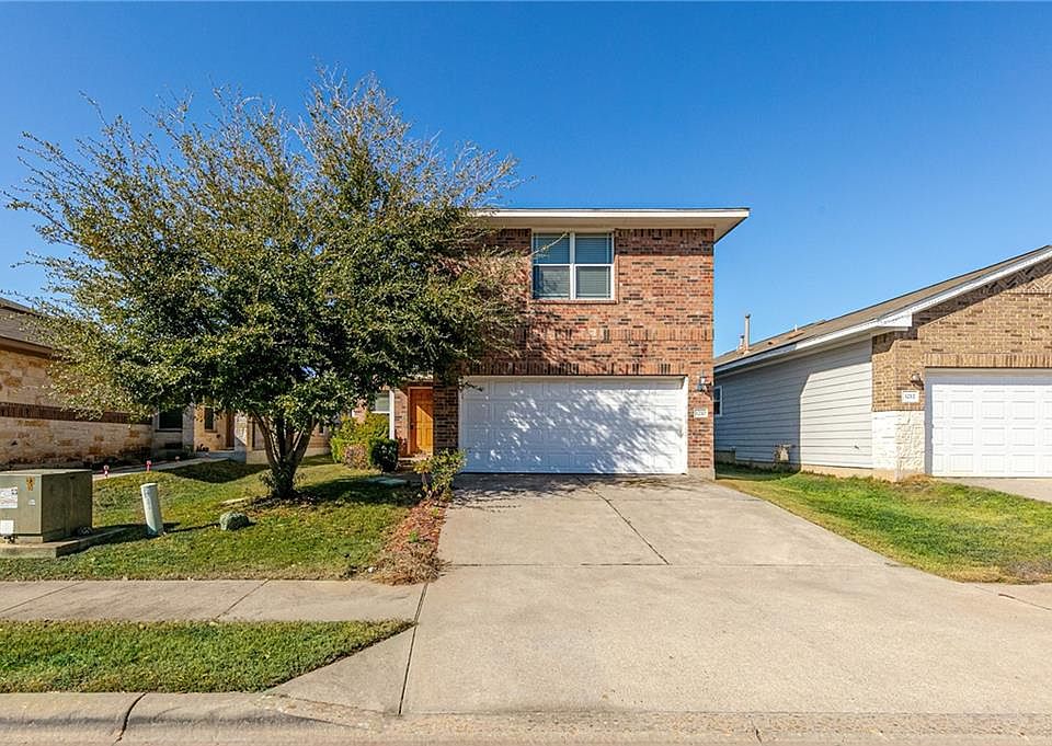 1st image of 3210 Barksdale Dr