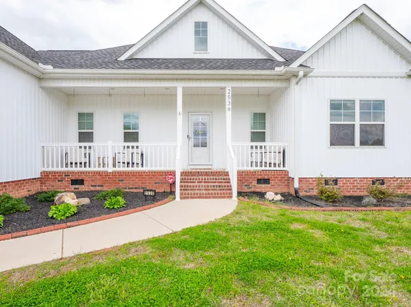 2536 Moon Creek Ln, Edgemoor, SC 29712