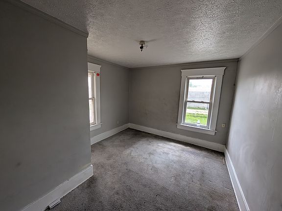 2nd image of 1125 2nd Ave