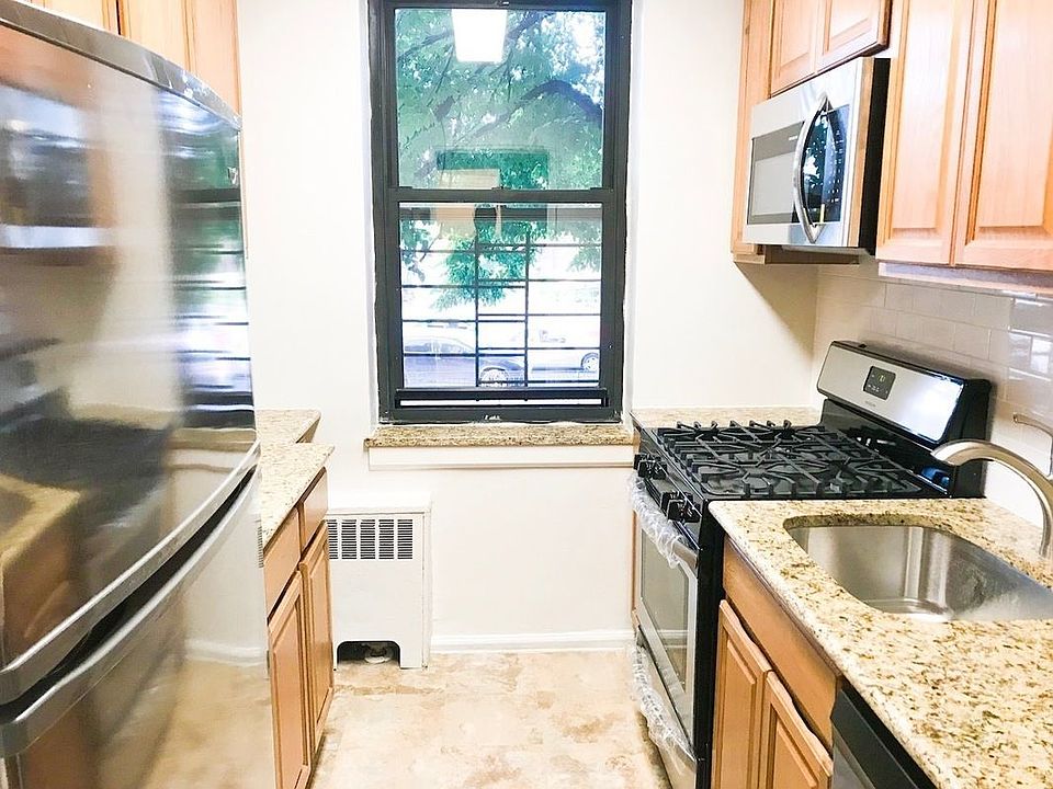 1st image of 9324 Queens Blvd APT 2T