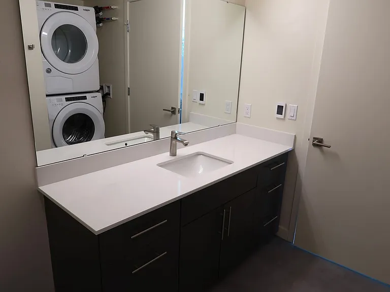 Bell View Apartments — Photo 182