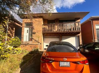 34 Tanager Sq, Brampton, ON L6Z 1X2