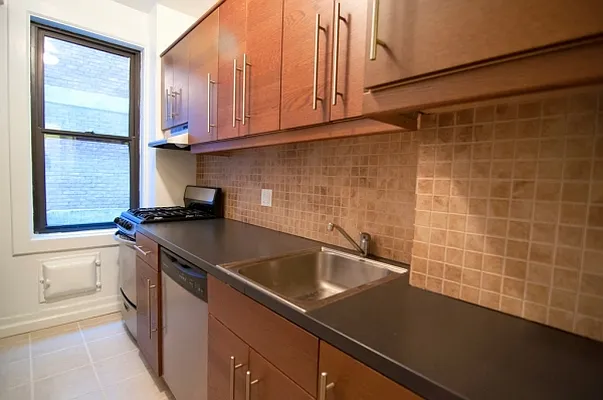 Rented by Citi Habitats | media 17