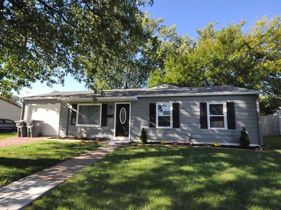 1st image of 607 Greenleaf Dr