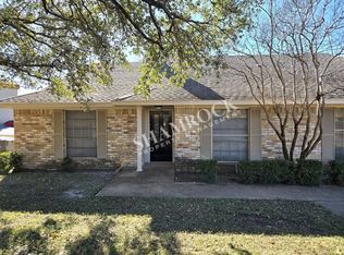 6915 Old Briarstown Rd, Waco, TX 76710