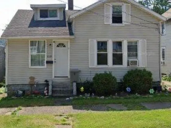 1009 1st St NE, Massillon, OH 44646
