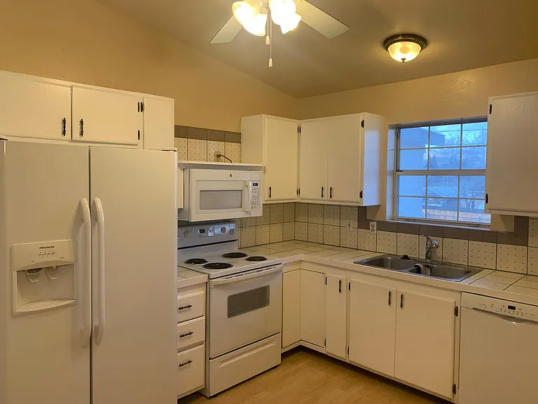 4314 N Miner Rd — Photo 25