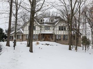555 Glenmoore Dr, Ann Arbor, MI 48103