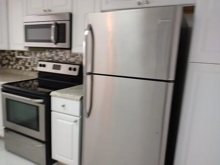 805 SW 113th Way #805 — Photo 11