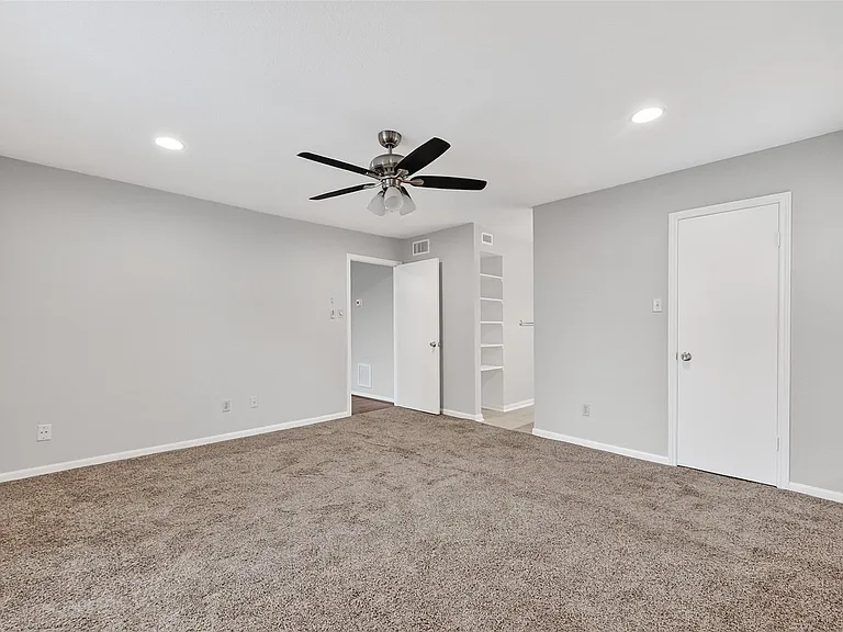 3700 W Clay St #244 — Photo 22