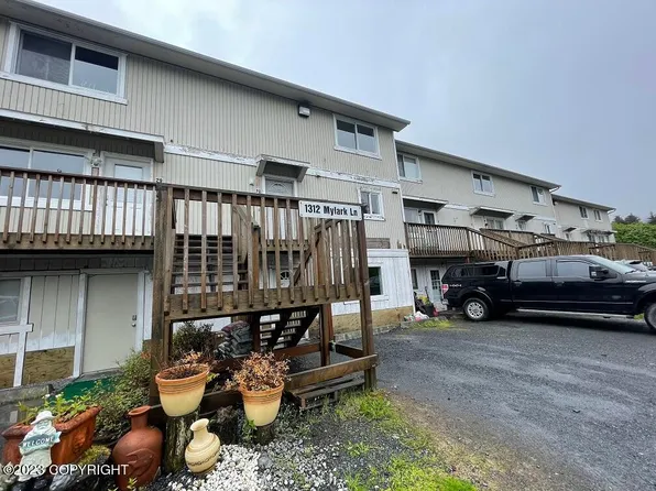 1312 Mylark Ln APT 28, Kodiak, AK 99615