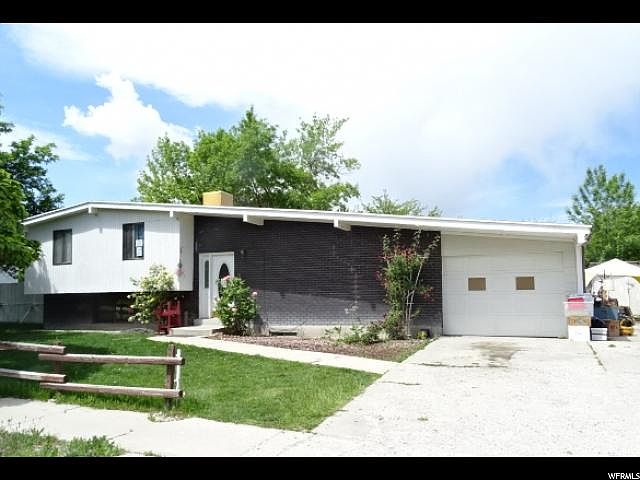1st image of 3634 S Mohave Way